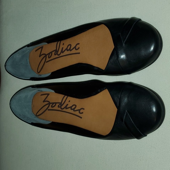 Zodiac Sadie Slip On Flats Size 8.5M - Picture 2 of 6